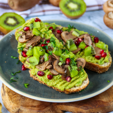 Avocado toast au kiwi de France carre